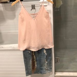 OUTFIT (GUESS Top w/EXPRESS distressed Mini-Skirt)